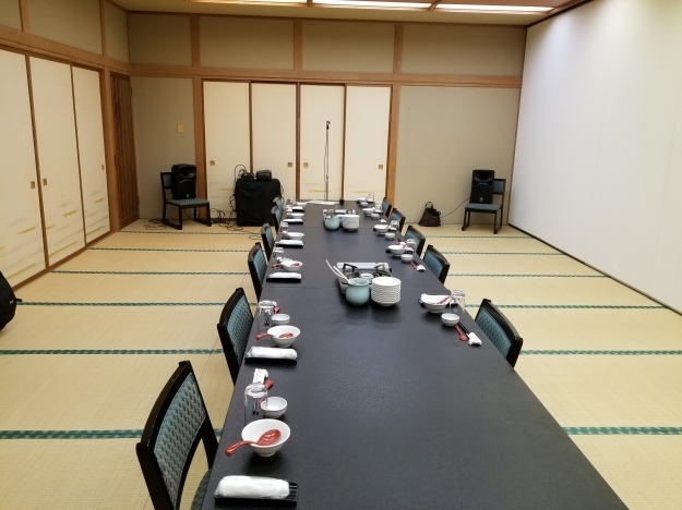 函館ライブが終わり、空港です🎵😃_e0119092_11020413.jpg