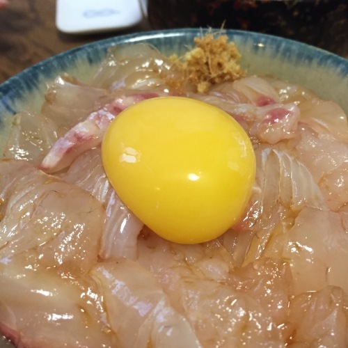 田舎暮らしのお手本 頂き物で豪華な食卓_a0134394_05582337.jpeg