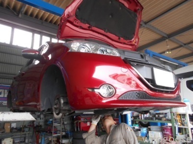 コペン・プジョー208 車検整備中(。・ω・)ノ゙_c0213517_15013444.jpg