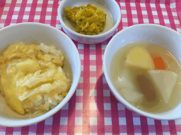 5月14日(月)の給食  お誕生日献立でした！_c0293682_09035031.gif