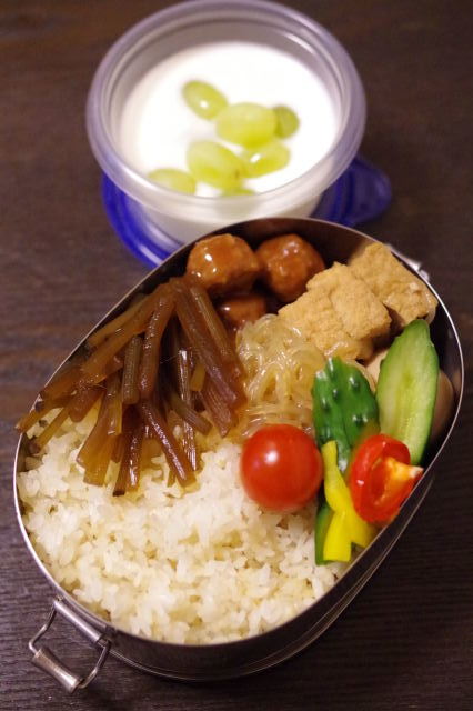 イシイ弁当。_c0234685_07213833.jpg