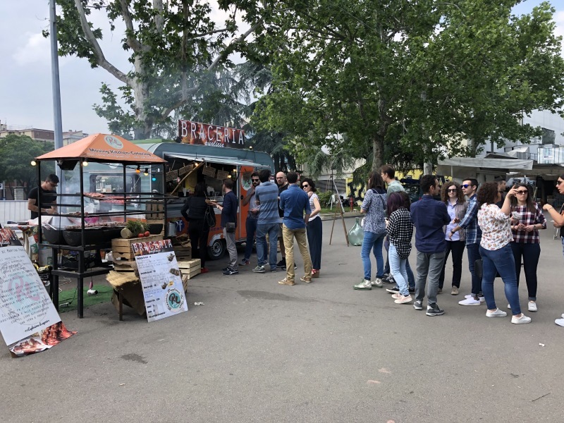 Street food a Modena モデナのストリートフード祭り&#127828;_b0246303_05474697.jpg