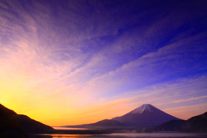 Takayuki Nakayama | 朝焼けに染まる富士山🗻 富士山を撮りに