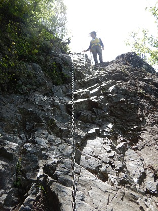 両神山の岩峰に登る_e0077899_140304.jpg