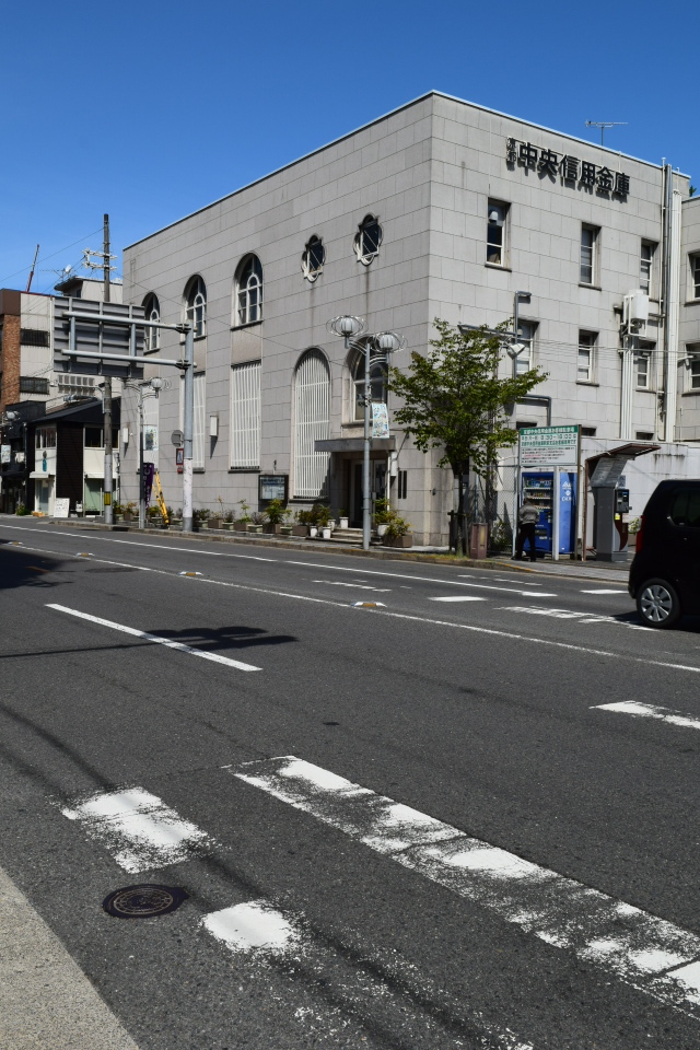 旧不動貯金銀行京都七条支店(建築家・関根要太郎作品再見)_f0142606_02035597.jpg