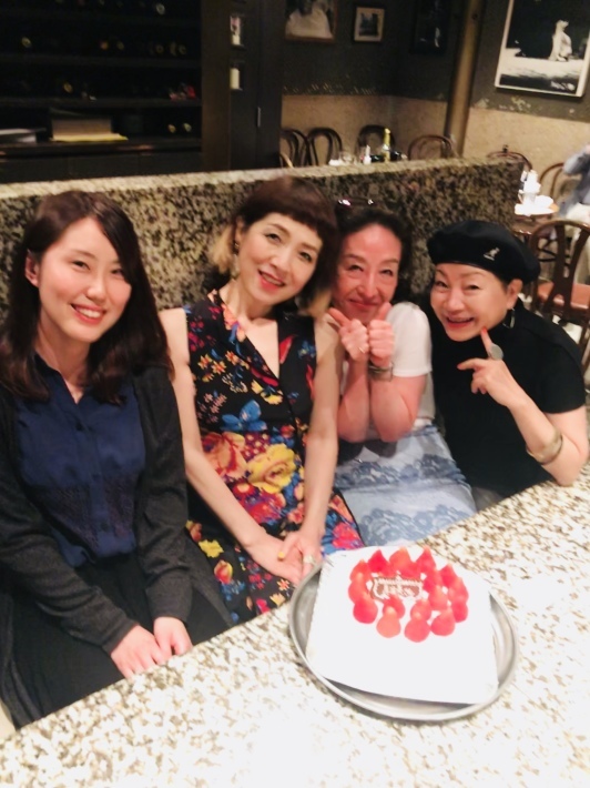 素敵な誕生日をみなさんと一緒に!!❤️_b0199930_18045255.jpg