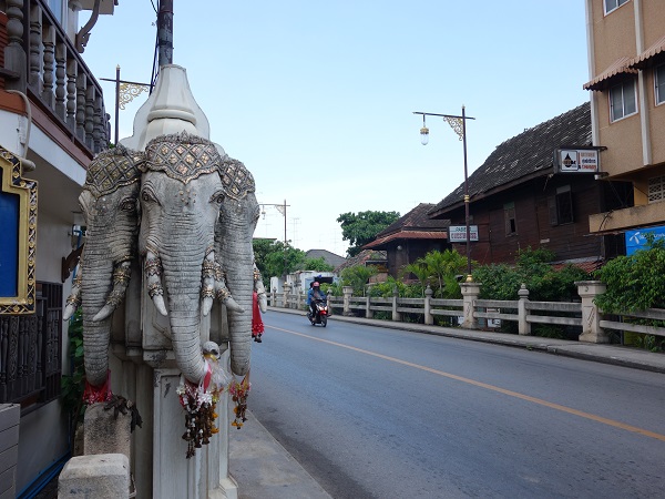 d0360509_0254610.jpg