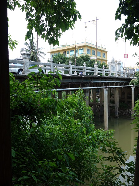 d0360509_0385135.jpg