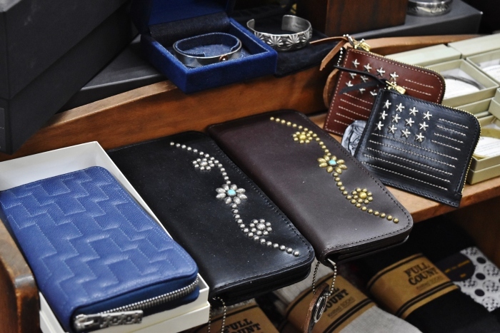 「予約・受付」してます。。。Tsunai Haiya Fenomeno Round ZIP WALLET!!_d0152280_18321620.jpg