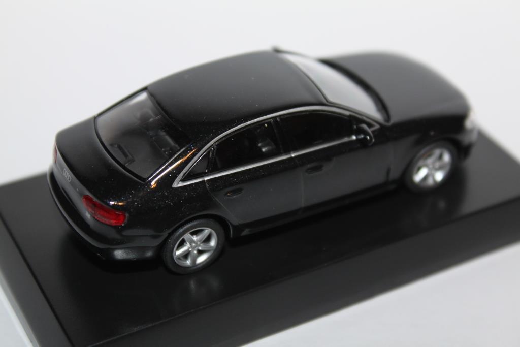 1/64 Kyosho AUDI A4_b0285587_07193187.jpg