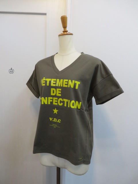 ノーブルブラン　\"VETEMENT...\" V-neck Print T　★_e0076692_19311527.jpg