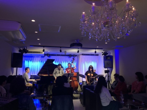 Jazzlive comin 広島 本日火曜日は おやすみ です_b0115606_11120521.jpeg