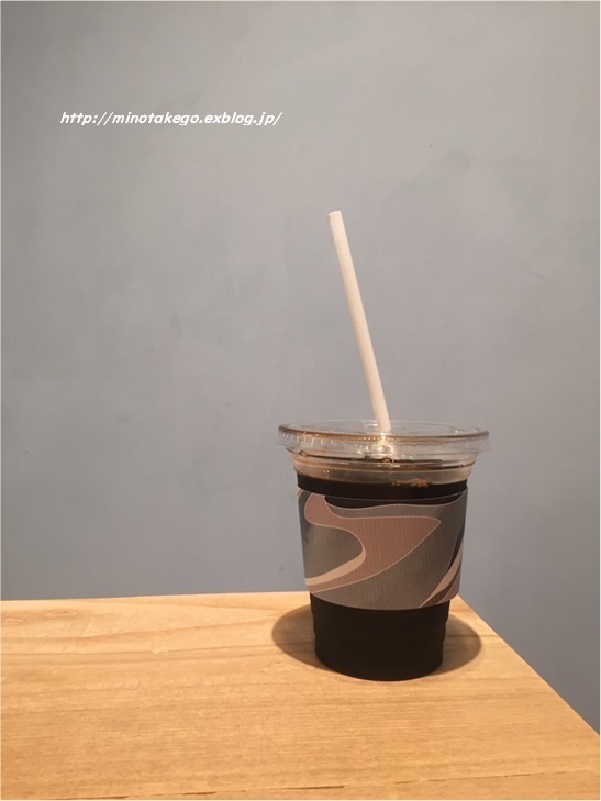 shiroのキャラメルバナナパンケーキと水出しコーヒー_e0343145_21024443.jpg