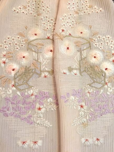 26日(土)より!目黒不動前「空フル〜カラフル〜vol.11」アンティーク刺繍半襟・帯留色々♪販売商品14_c0321302_09410101.jpg