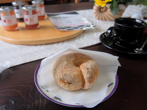フライドベーグル：国産小麦と米粉のパン 蔵工房（平川市）_b0147224_22393278.jpg
