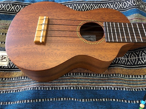 FAMOUS Ukulele / キヨシ小林モデル FLS-K.K. : 十字屋楽器 スタッフの