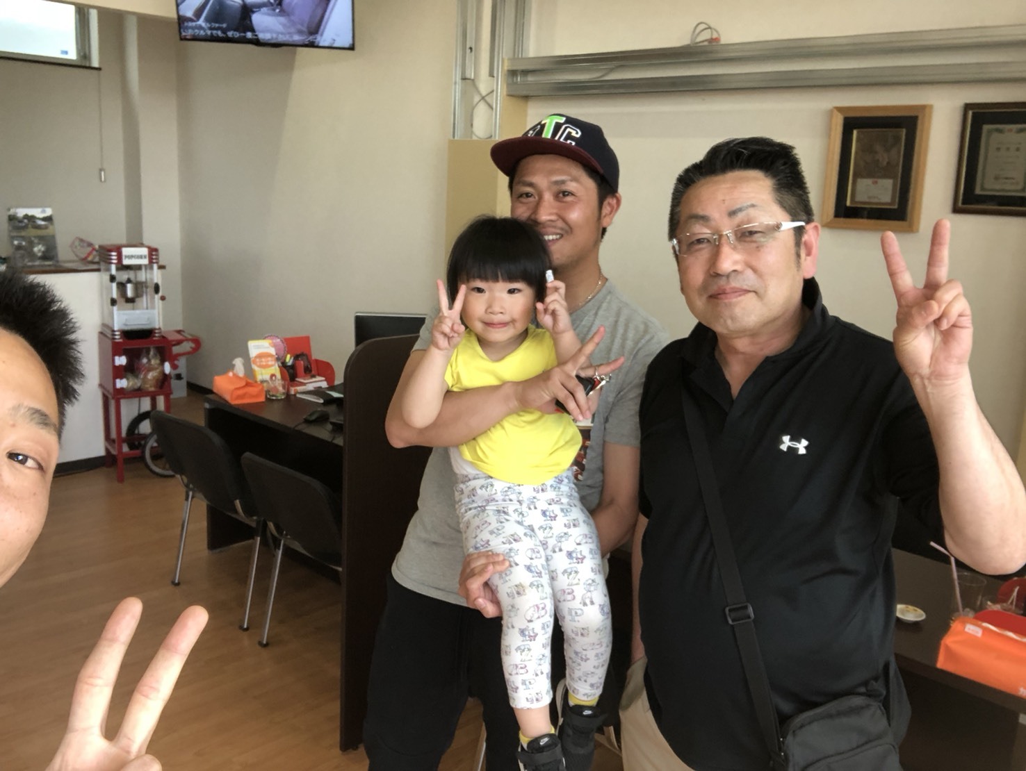 本店ブログ(*^^*)復活!佐々木がお伝えいたします!ランクル、アルファード、ハイエース、オープンカー_b0127002_16343190.jpg