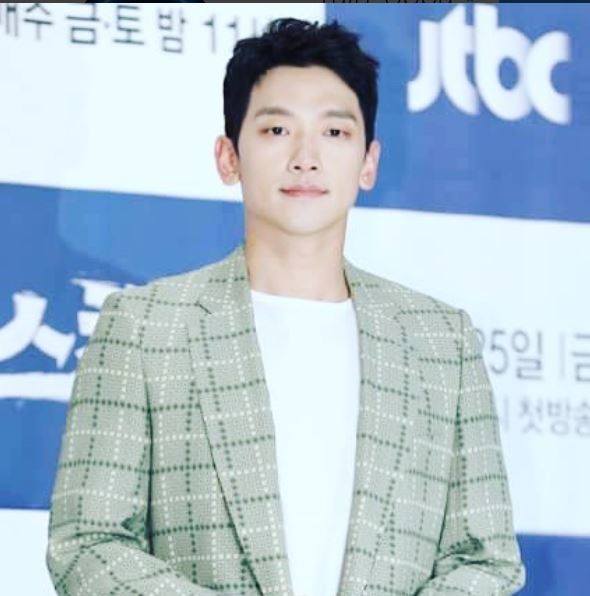 RAIN＆イ・ドンゴンら、ドラマ「スケッチ」制作発表会に出席_c0047605_16522281.jpg