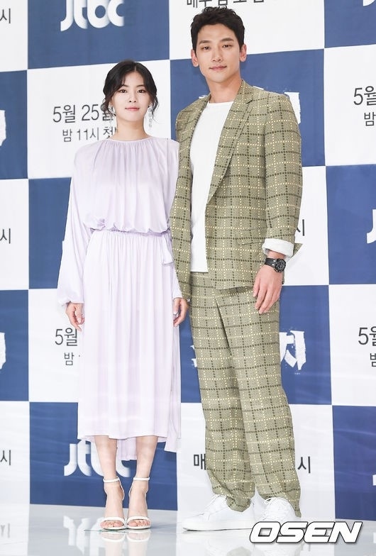 RAIN＆イ・ドンゴンら、ドラマ「スケッチ」制作発表会に出席_c0047605_16584098.jpg