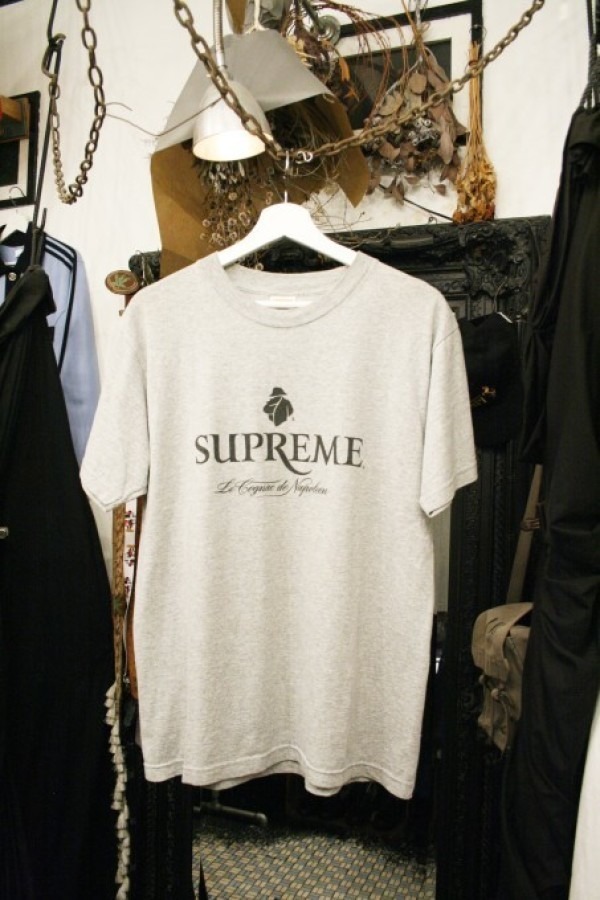 2018ヨーロッパ買い付け後記２１　ネコ篇！！！　入荷SUPREME　Tシャツ、シャツ、キャップ_f0180307_03462023.jpg