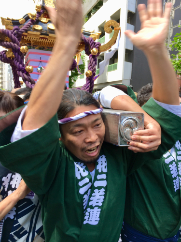 渡仏と三社祭を終えて_d0011635_13305699.jpg