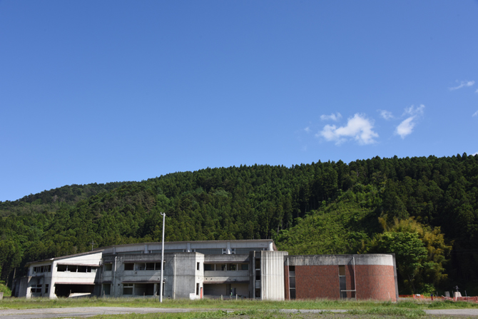 裏山に逃げれば助かった?!74人の生徒が亡くなった東日本大震災の悲劇・大川小学校_e0171573_19143385.jpg