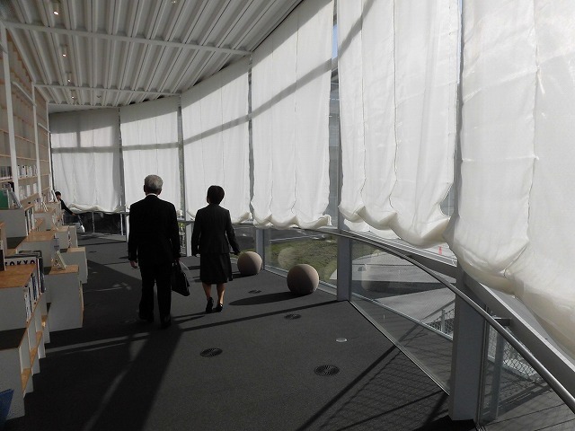 不思議な感覚! もう一度行ってみたい「太田市美術館・図書館」(群馬県)_f0141310_07565453.jpg