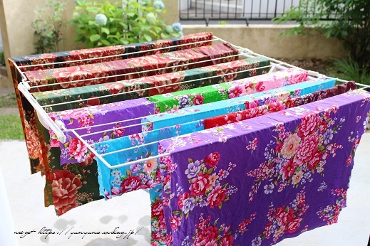【台湾客家花布（はっかはなぬの）】で布合わせ♪華やかで上品なマロンポーチが完成！_f0023333_17283366.jpg