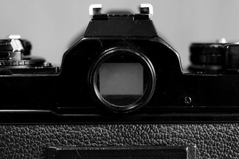 銀塩一眼レフ・クラッシックス(11)NIKON FE2 : 【匠のデジタル 銀塩一眼レフ・クラッシックス(11)NIKON FE2 : 【匠のデジタル