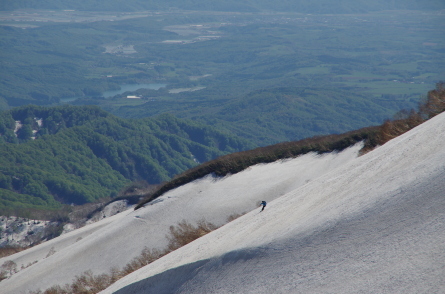 まだ滑られる狩場山_d0198793_10413187.jpg
