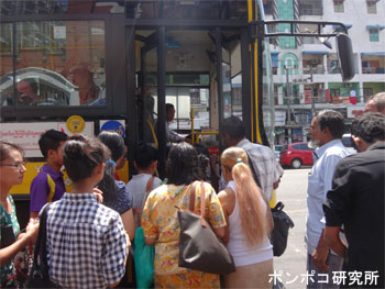 アルメニア使徒教会とインド料理_e0073268_1431411.jpg