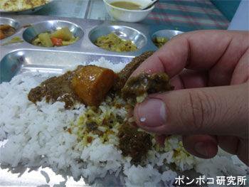 アルメニア使徒教会とインド料理_e0073268_14321047.jpg
