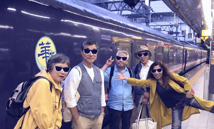 みんなで呑み鉄 お座敷列車「華」_a0163788_23182894.gif