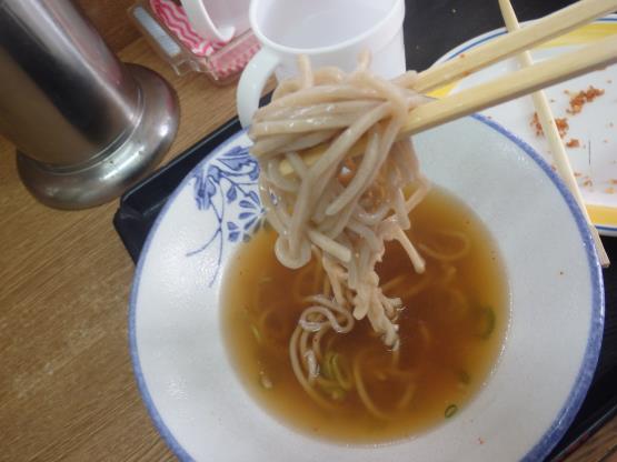 味沢の鶏の唐揚げそば 和田岬_c0118393_10543400.jpg