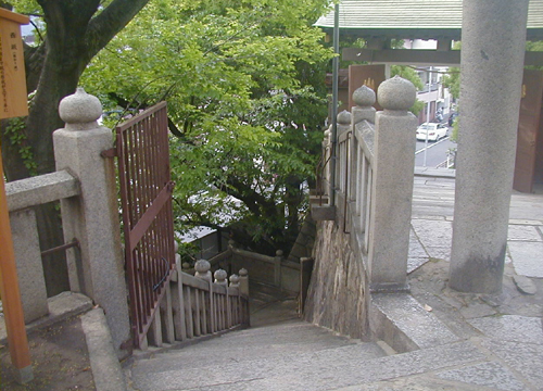 ●神社の造形―高津宮、その1_d0053294_01333943.jpg