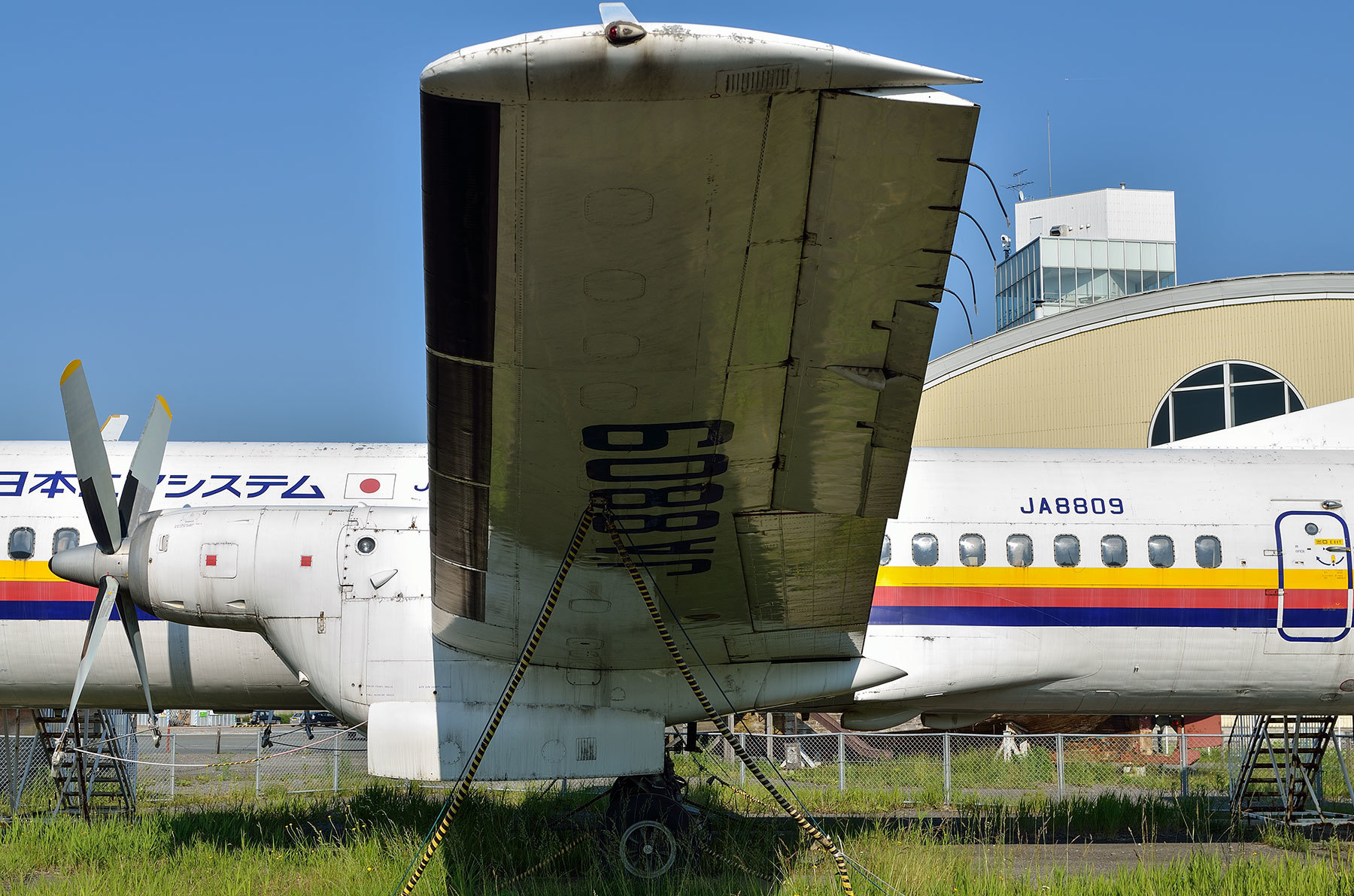 NAMC YS-11A / JA8809 : SKY LOUNGE GARDEN -transporter side- NAMC YS-11A / JA8809 : SKY LOUNGE GARDEN -transporter side-