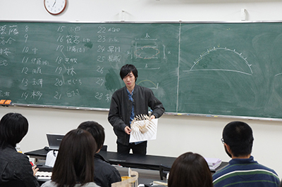 「木を知り・木を使い・木を活かすvol.4 東京大学大学院木質材料学研究室展」5610番館正面スペースにて開催中！_f0171840_15034717.jpg