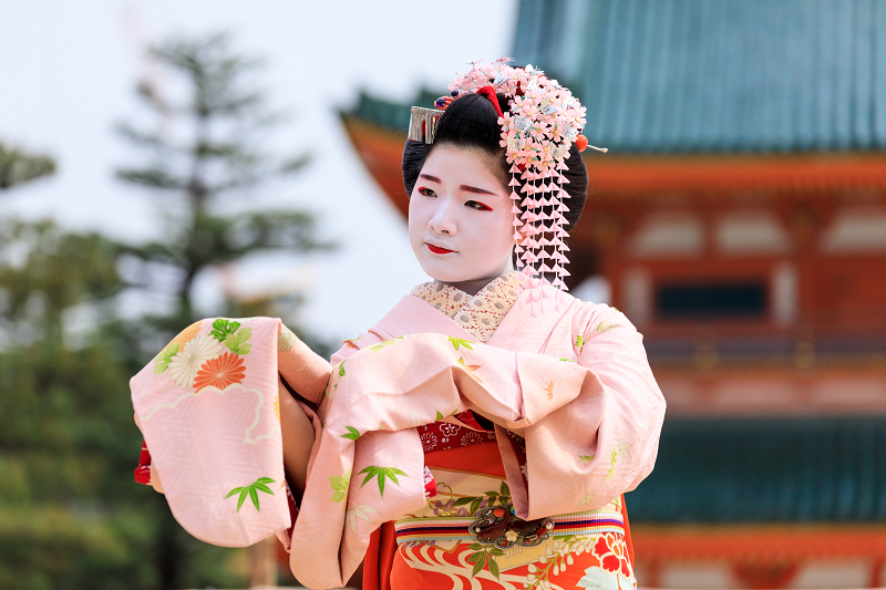 平安神宮例祭翌日祭　奉納舞踊・祇園小唄（祇園東の皆さん）_f0155048_23203266.jpg