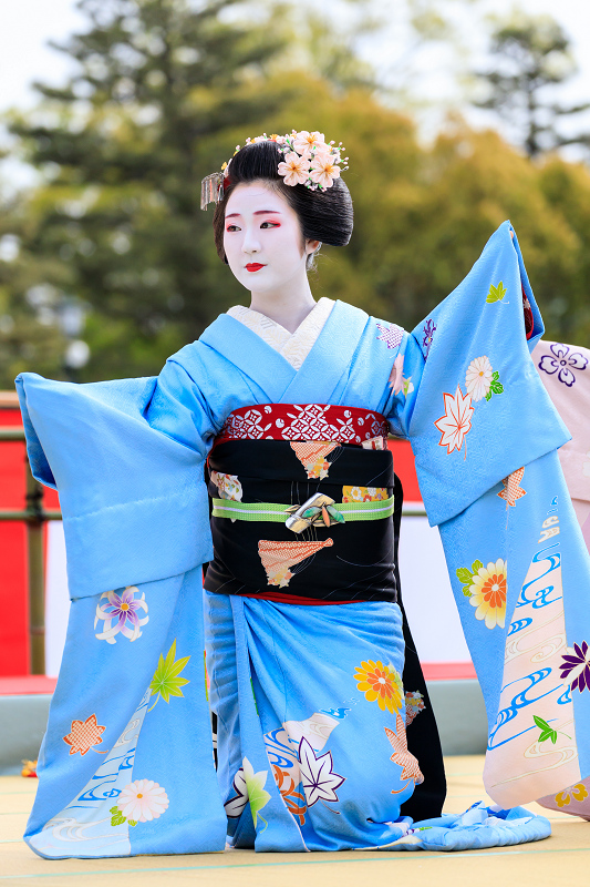 平安神宮例祭翌日祭　奉納舞踊・祇園小唄（祇園東の皆さん）_f0155048_23245363.jpg