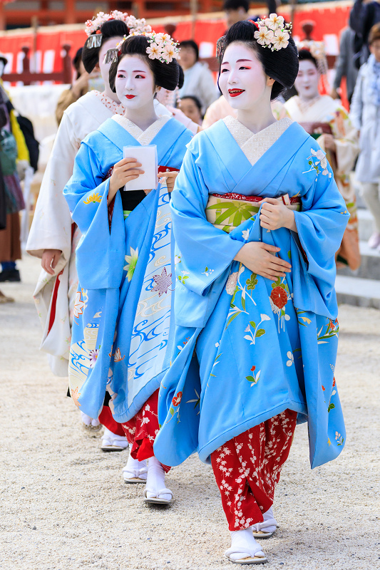 平安神宮例祭翌日祭　奉納舞踊・祇園小唄（祇園東の皆さん）_f0155048_23262355.jpg