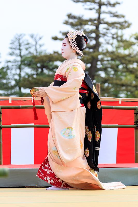 平安神宮例祭翌日祭　奉納舞踊・祇園小唄（祇園東の皆さん）_f0155048_2326621.jpg