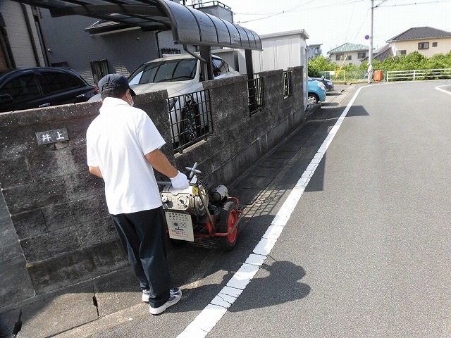 今朝は足腰が痛い! 今年もいい天気の下で駿河台三丁目の防疫作業_f0141310_06471068.jpg