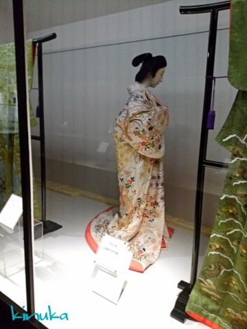 江戸の粋とデザイン ー小袖コレクションからー:シルク博物館_f0205317_05411901.jpg