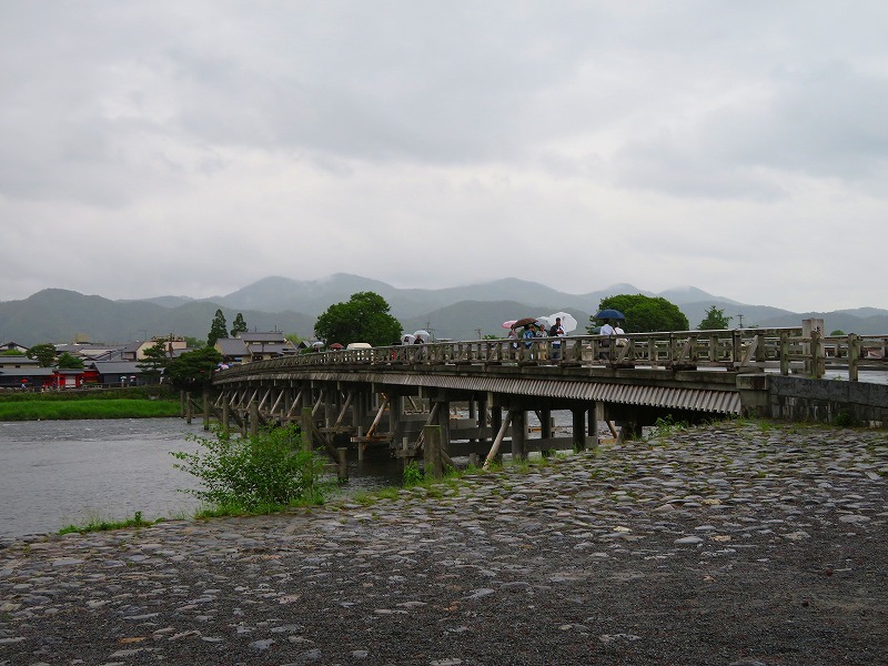 雨の「嵐山渡月橋」20180523_e0237645_17035813.jpg