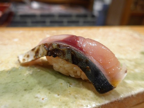 東麻布「鮨 天本」へ行く。_f0232060_18144999.jpg