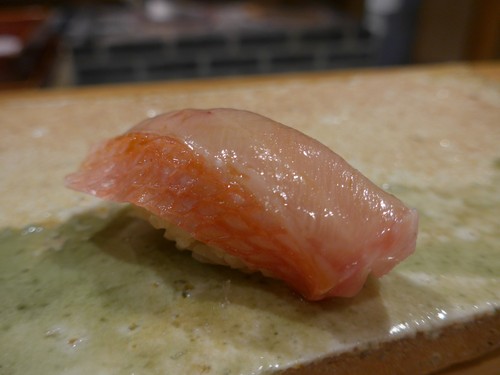 東麻布「鮨 天本」へ行く。_f0232060_1816453.jpg