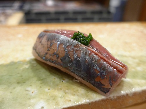 東麻布「鮨 天本」へ行く。_f0232060_1819697.jpg