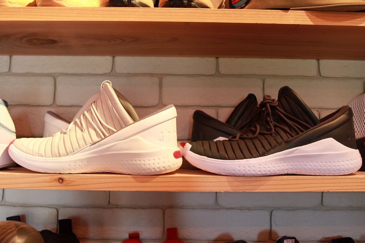 ■JORDAN FLIGHT Luxe /NIKE_b0139233_09282689.jpg