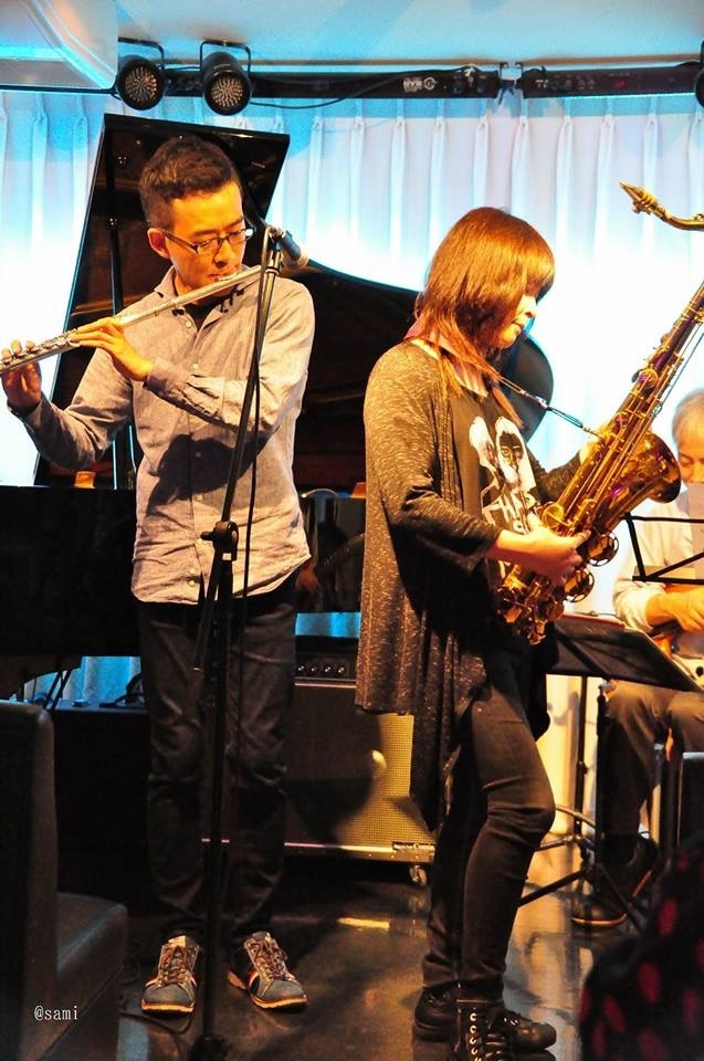広島 Jazzlive comin 本日水曜日のライブ_b0115606_12032343.jpeg