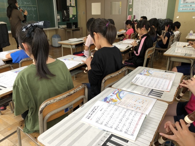 今日のこどもたち(5/30)_d0382316_14334140.jpg